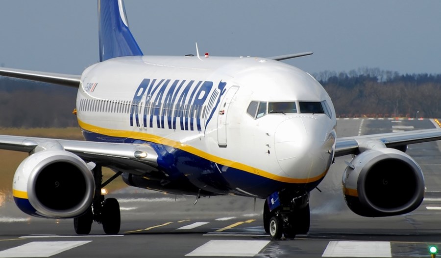 Ryanair przewiózł w lipcu prawie 17 mln pasażerów. Rekordowe wypełnienie samolotów